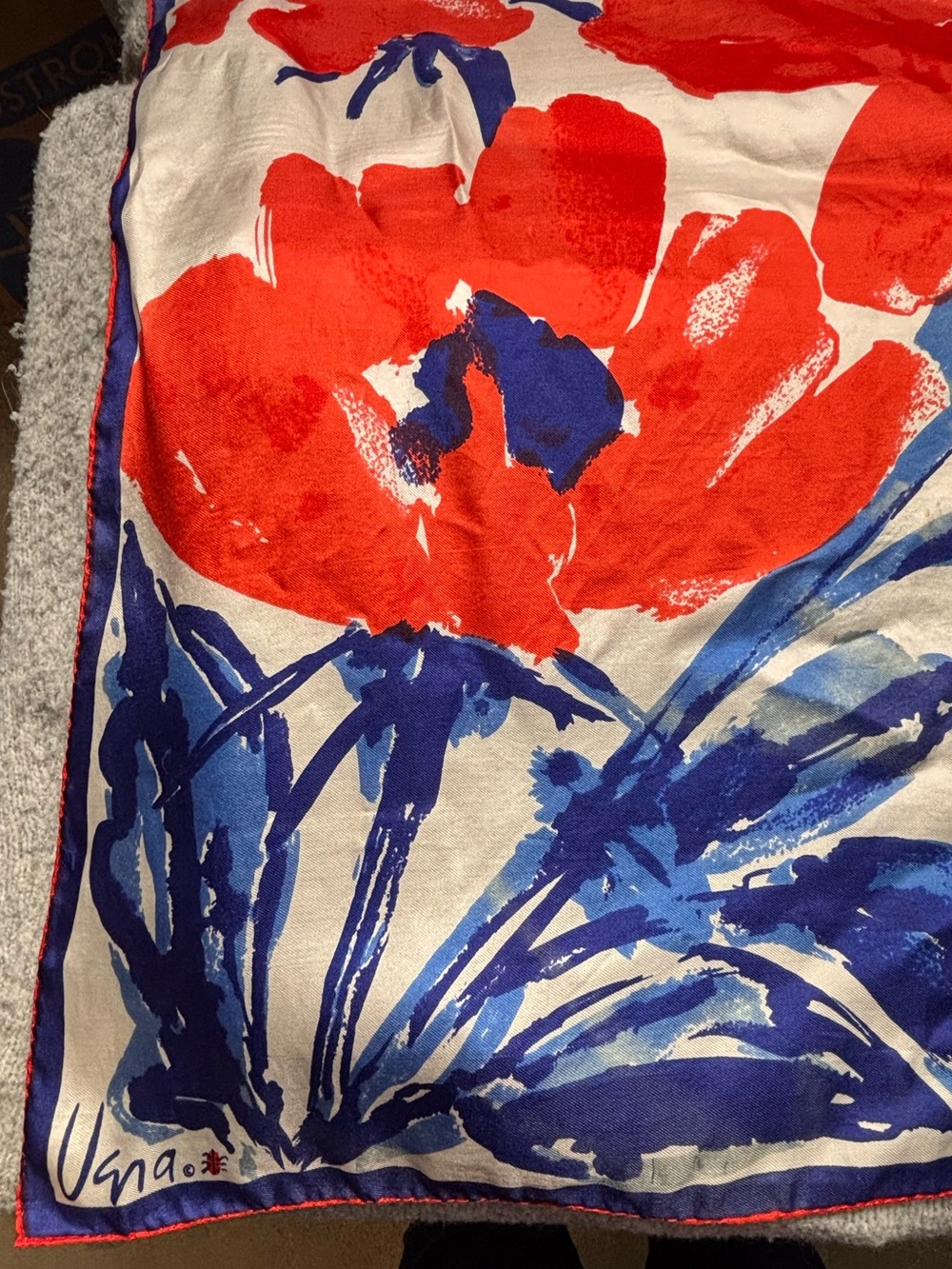 VERA NEUMANN - 1960s VINTAGE Hand Rolled Silk Floral Red Poppy Scarf made in USA - Picture 2 of 16
